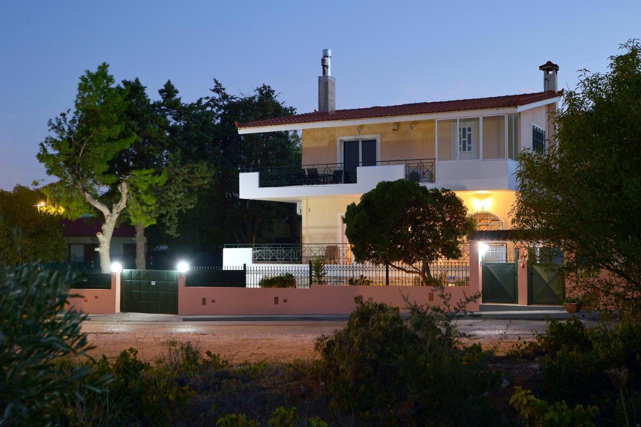 Domelia'S Luxury Apartments Near Airport & Beach Artémida Eksteriør bilde