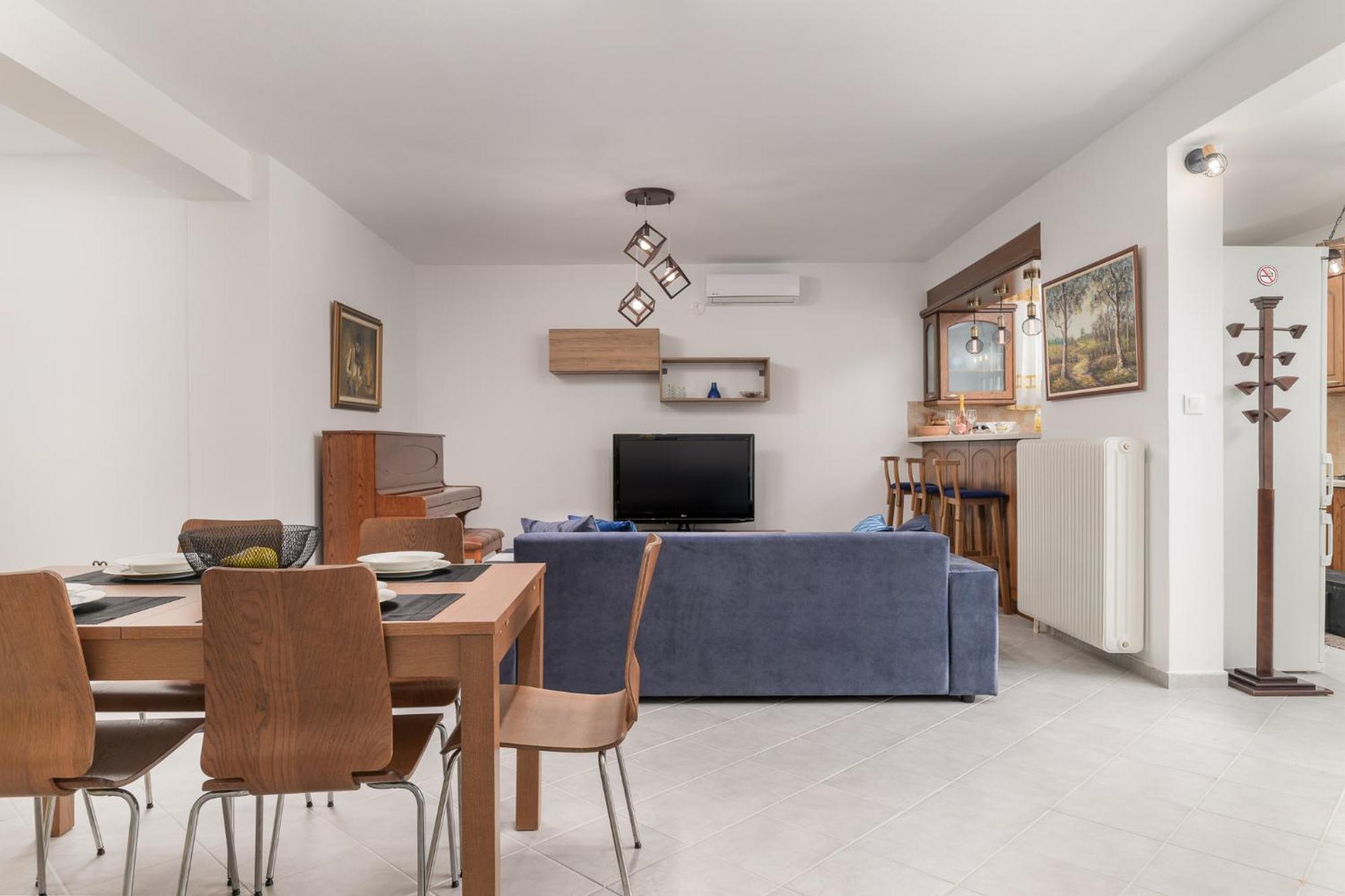 Domelia'S Luxury Apartments Near Airport & Beach Artémida Eksteriør bilde